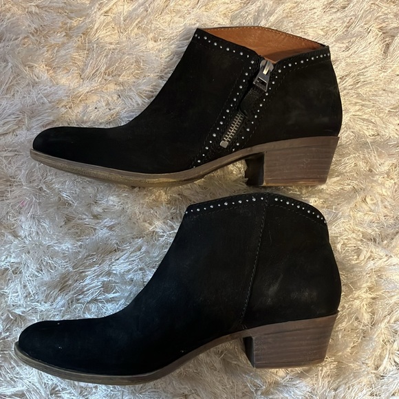 Lucky Brand black suede heeled bootie ankle boots 8.5 - Picture 6 of 11